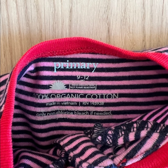 Primary footed pajamas 9-12 months - Picture 2 of 2